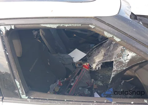 2017 Hyundai Veloster Value Edition из США, поврежденный, VIN KMHTC6AD2HU320364